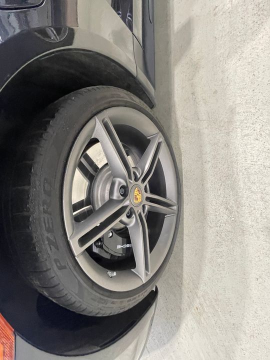 Porsche Taycan 2022 - Image 17
