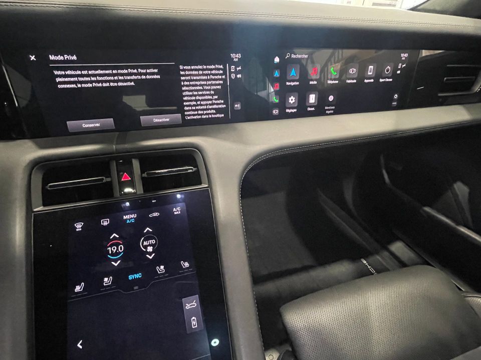 Porsche Taycan 2022 - Image 26