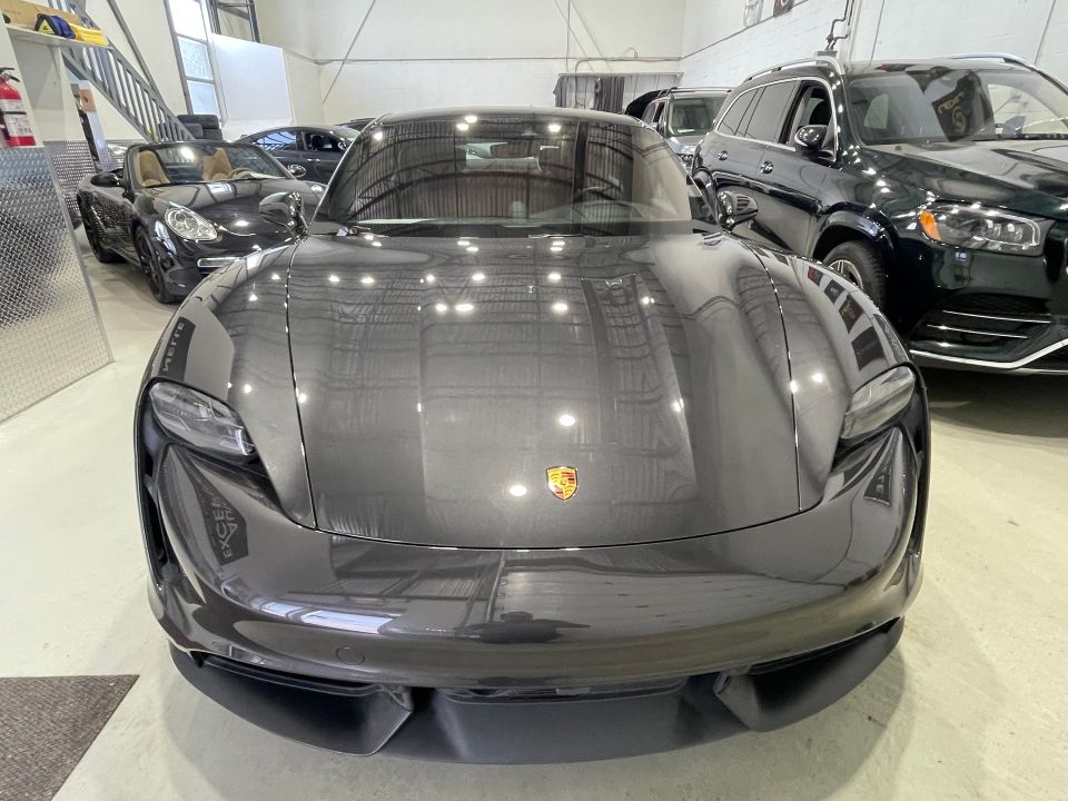Porsche Taycan 2022 - Image 3