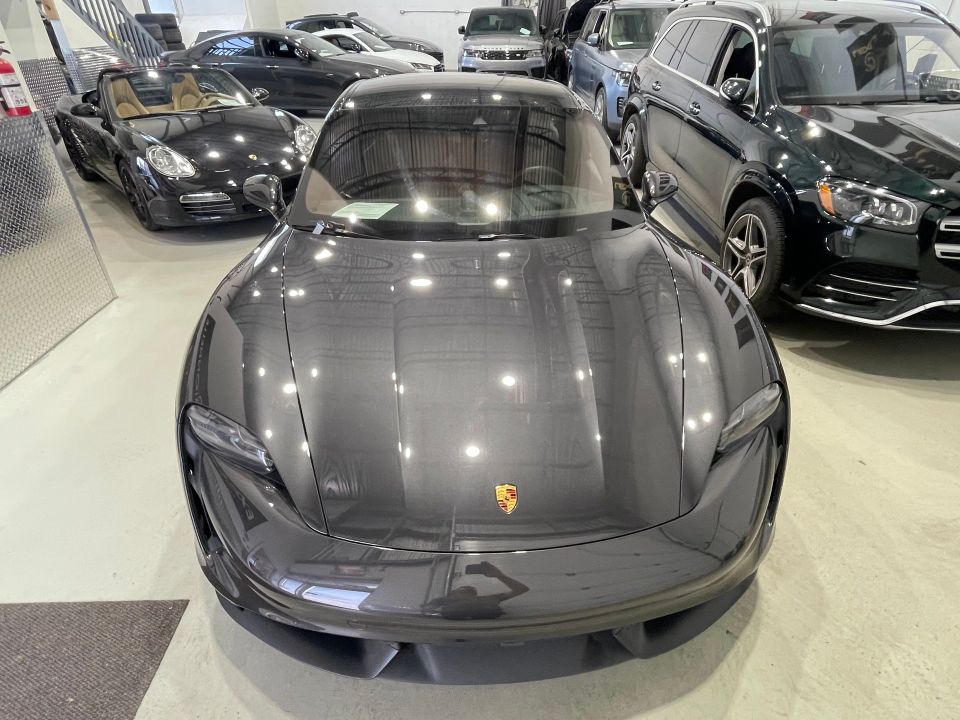 Porsche Taycan 2022 - Image 4