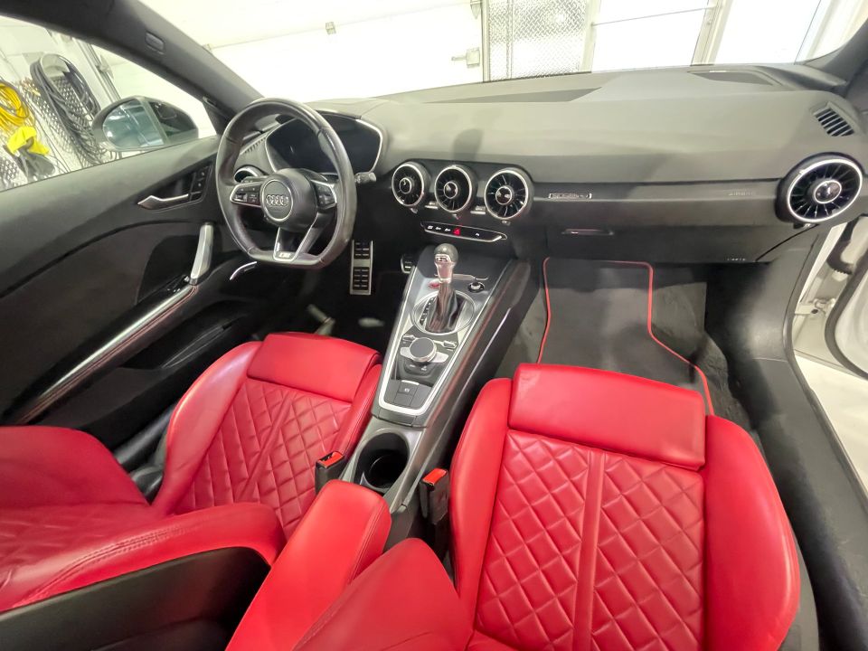 Audi TTS Coupe 2023 - Image 17