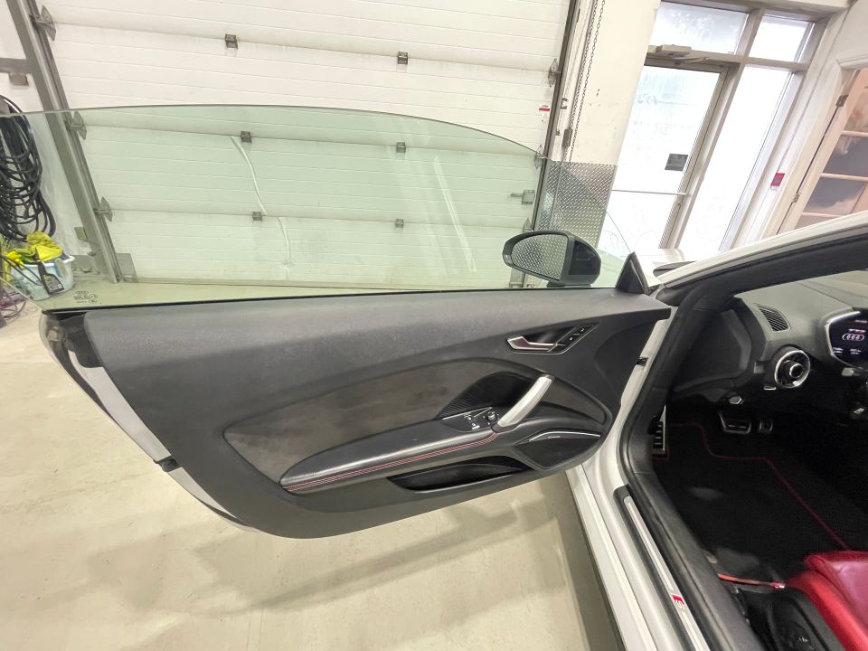 Audi TTS Coupe 2023 - Image 20