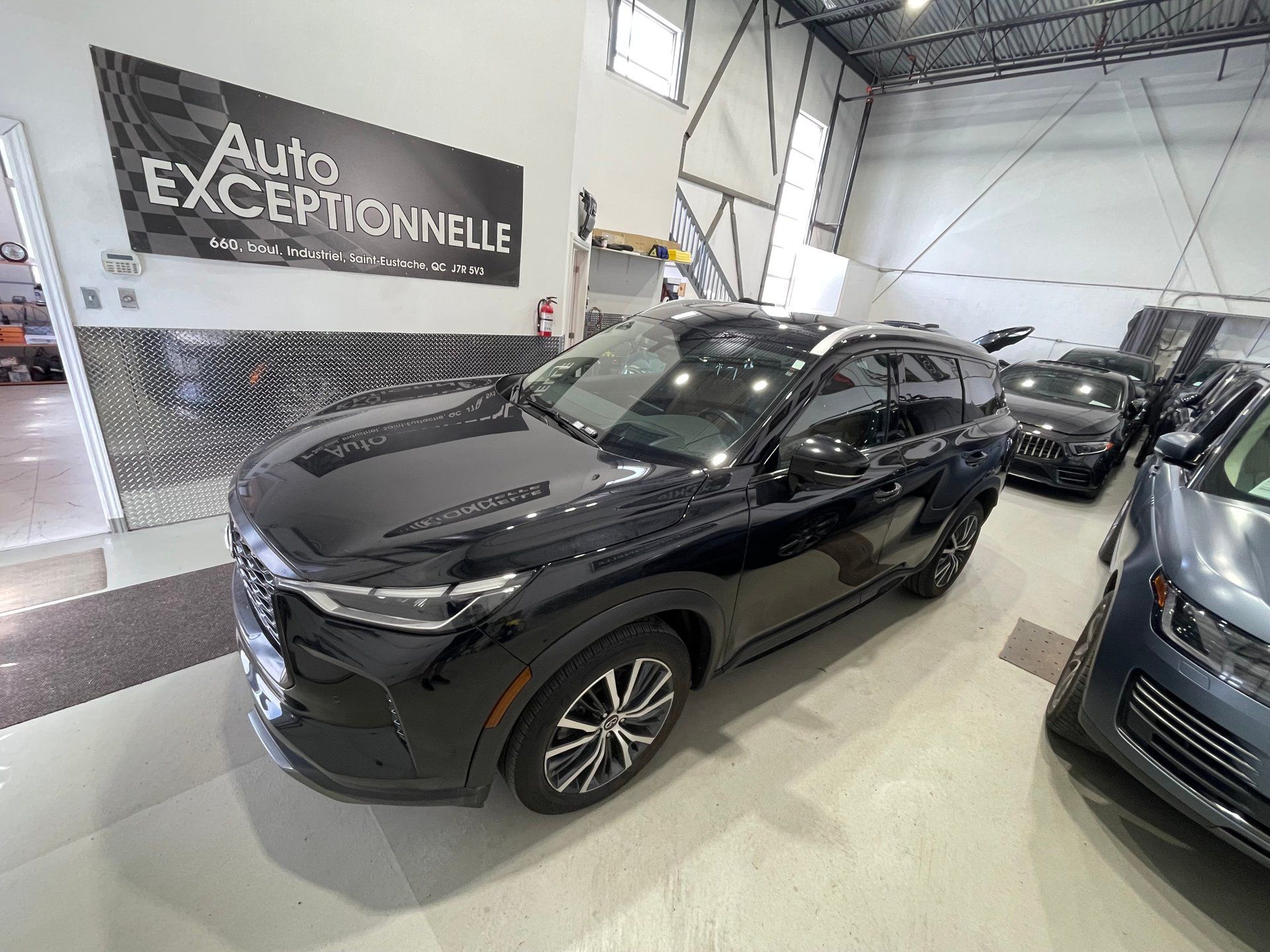 INFINITI QX60 2024 - Thumbnail 6