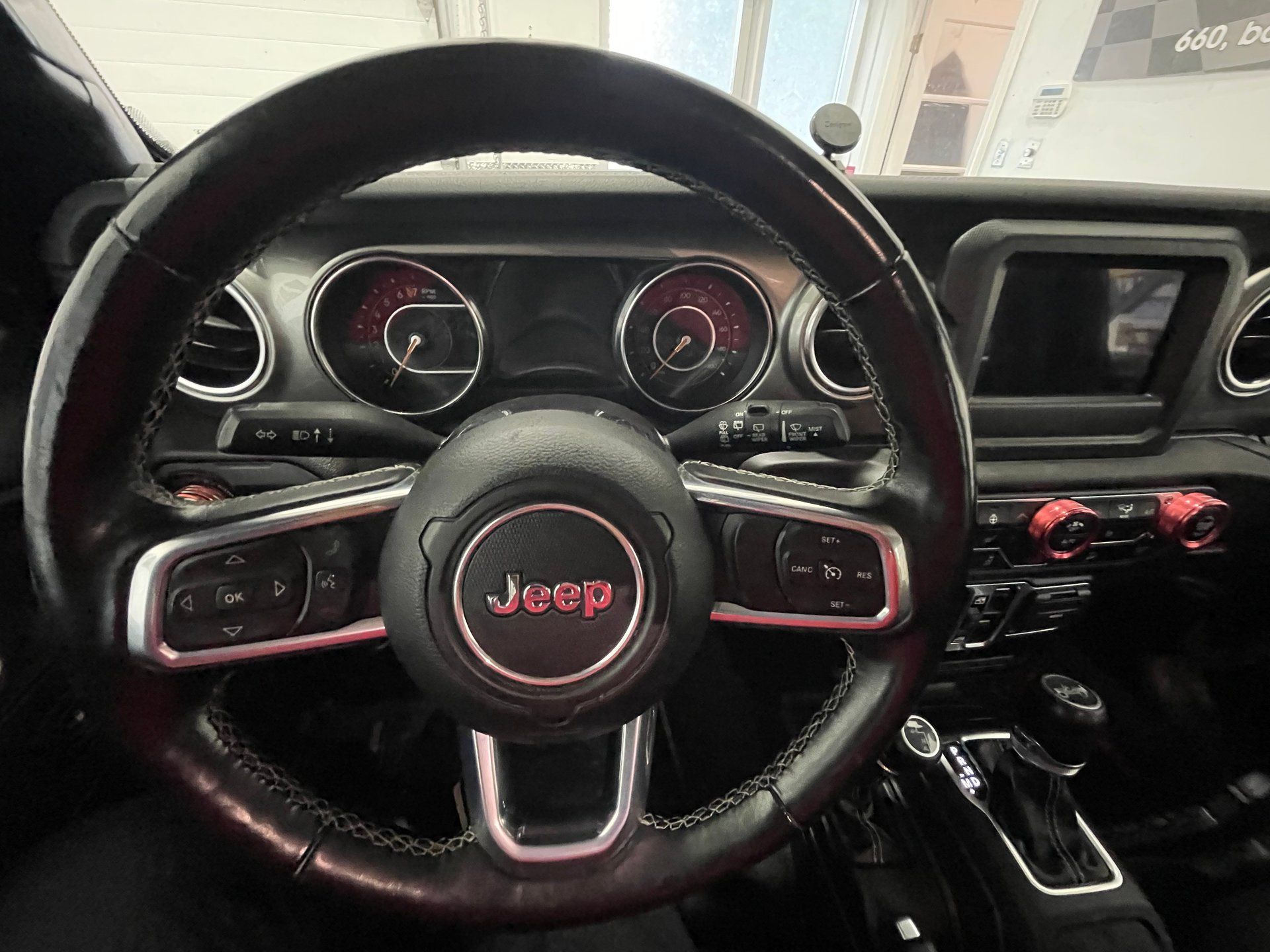 Jeep Wrangler 2020 - Thumbnail 31