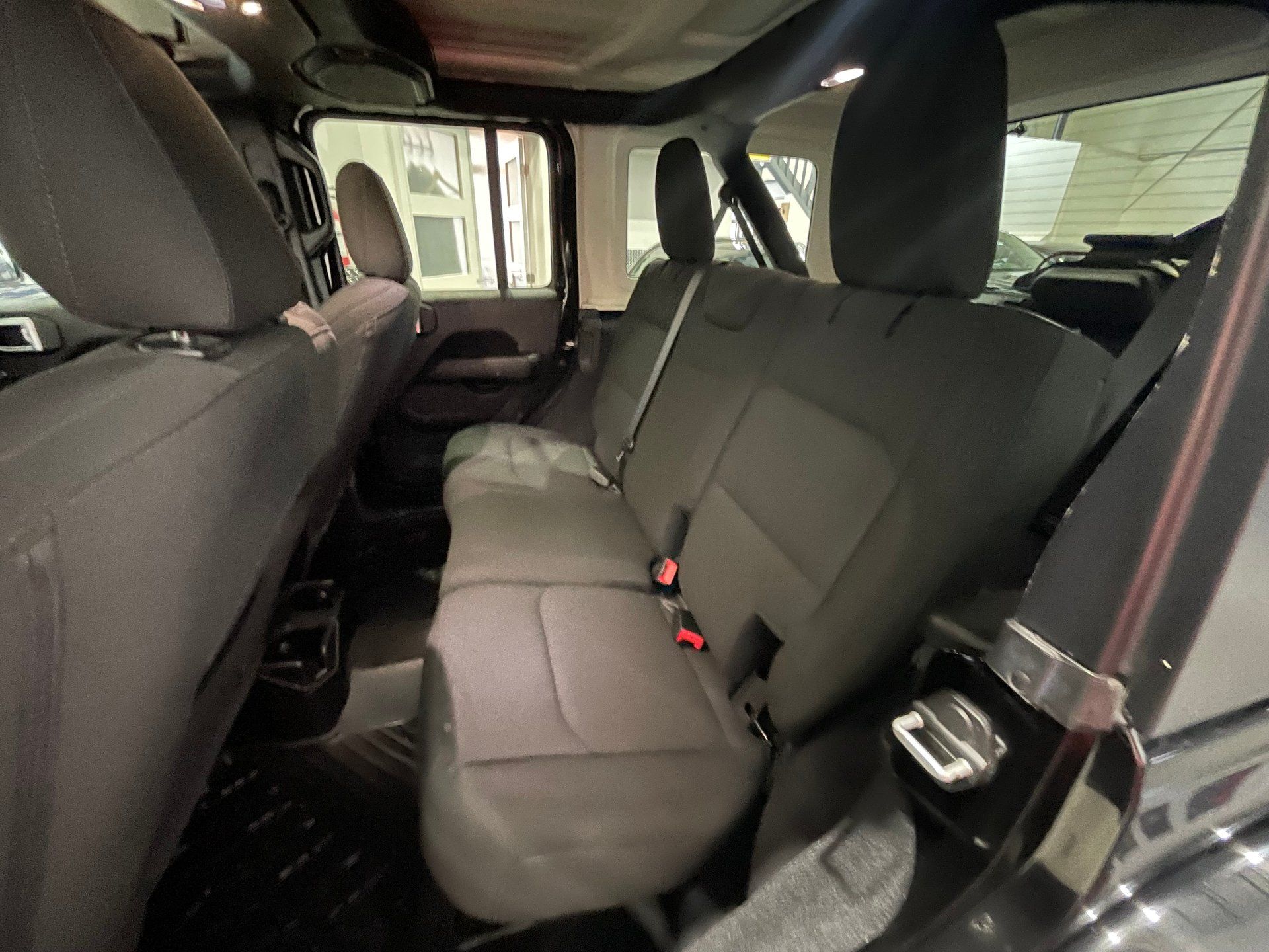 Jeep Wrangler 2020 - Thumbnail 20