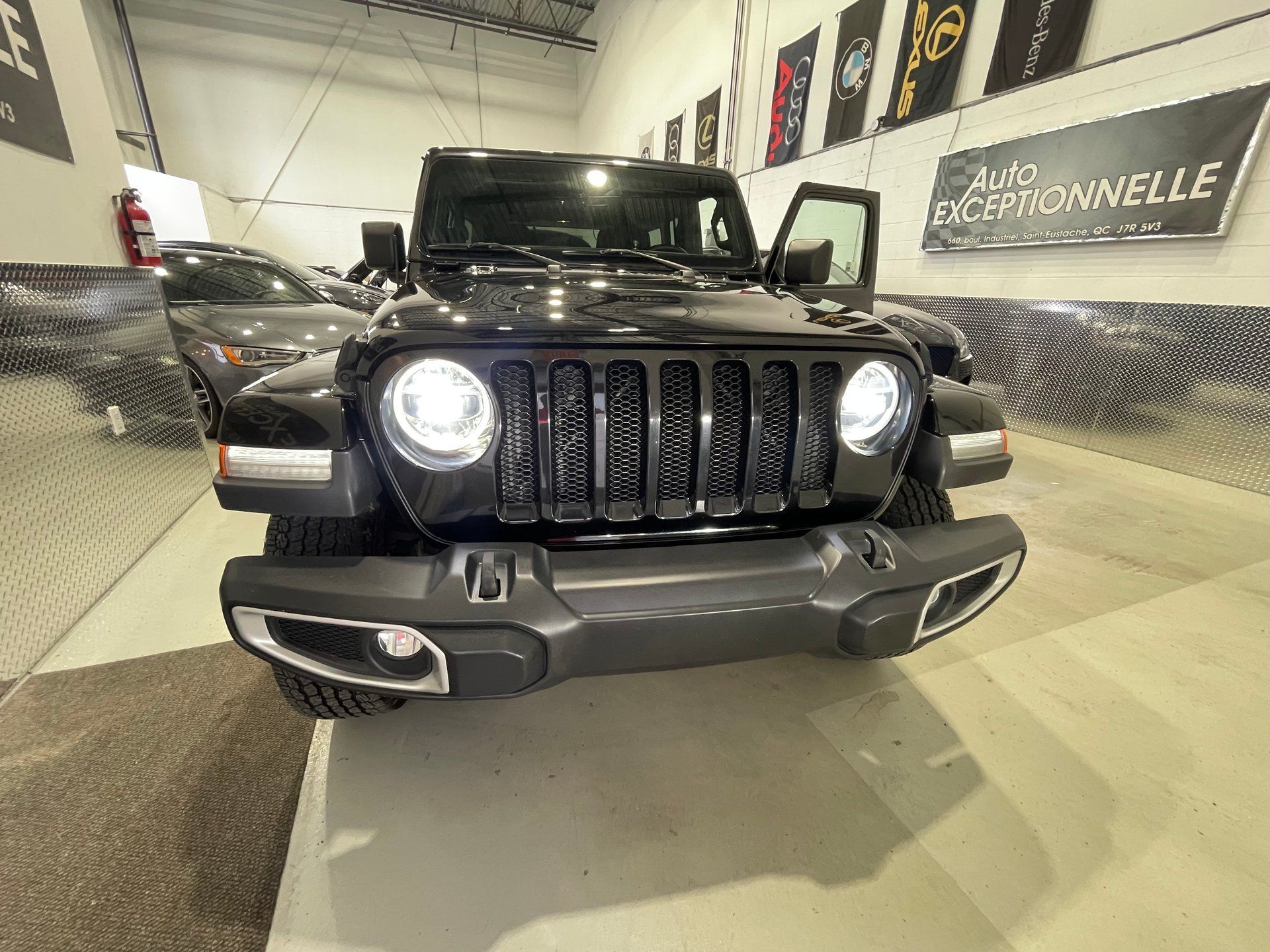 Jeep Wrangler 2020 - Thumbnail 38