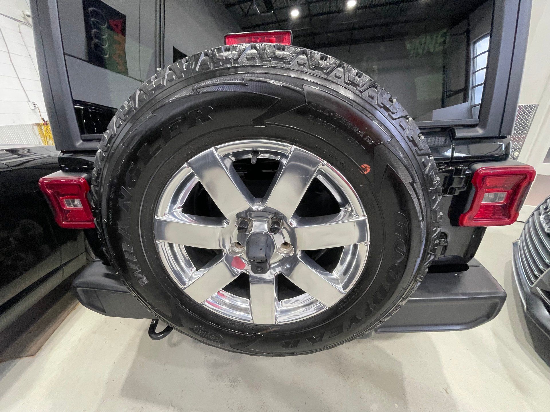 Jeep Wrangler 2020 - Thumbnail 8