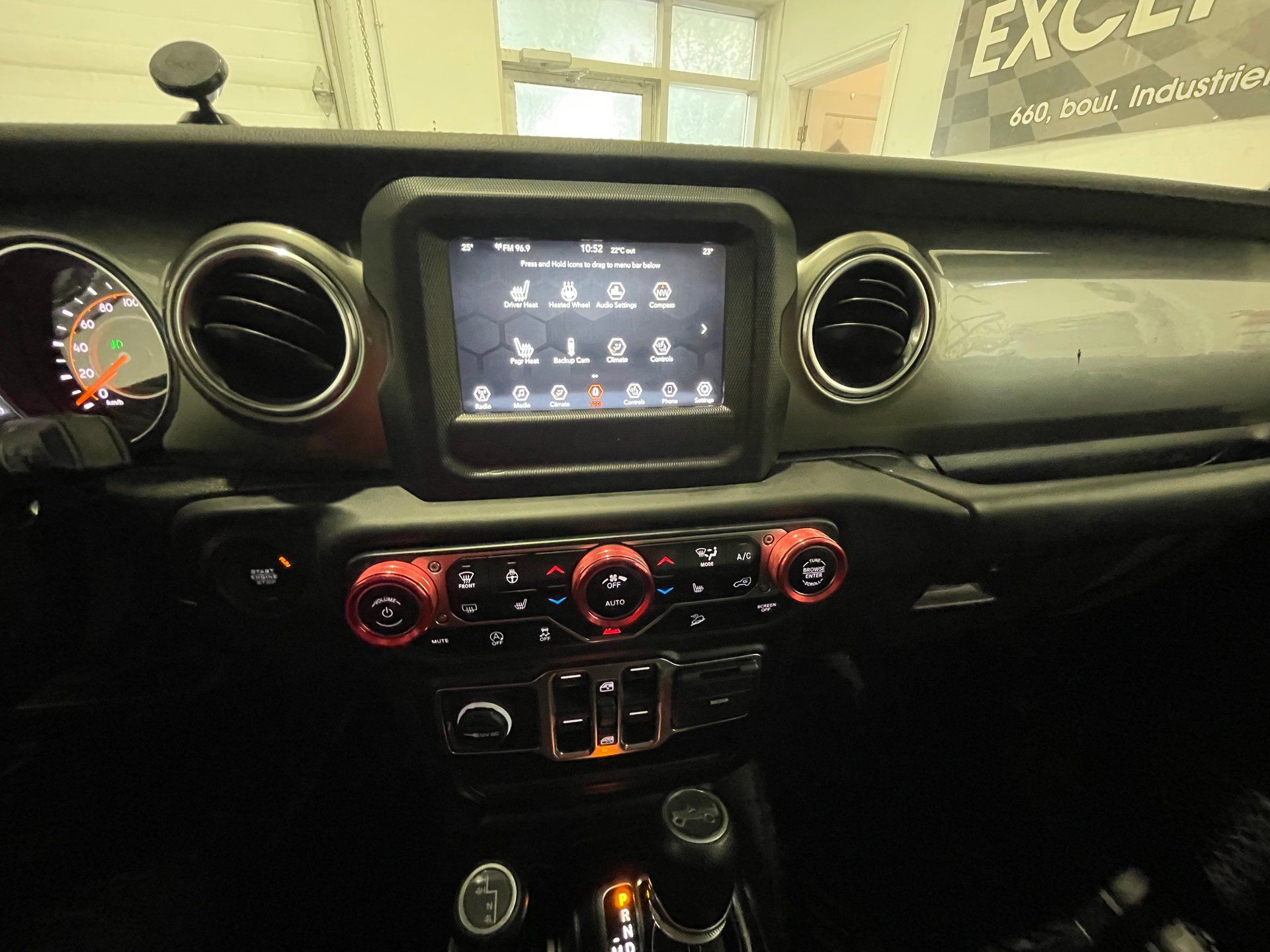 Jeep Wrangler 2020 - Thumbnail 36