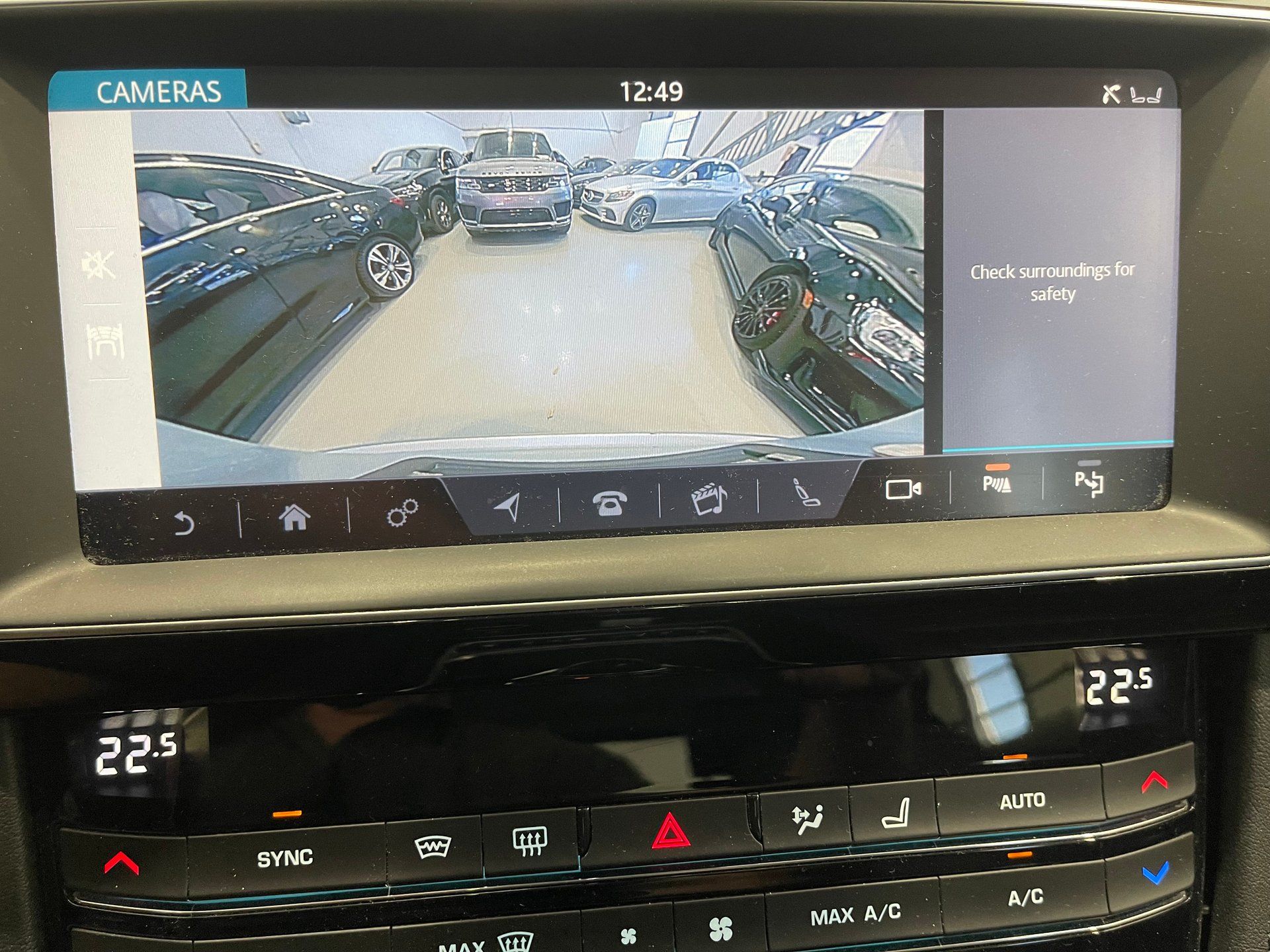 Jaguar F-PACE 2019 - Thumbnail 5