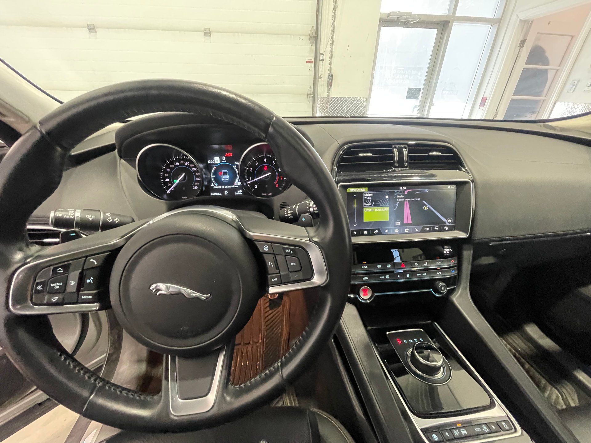 Jaguar F-PACE 2019 - Thumbnail 9