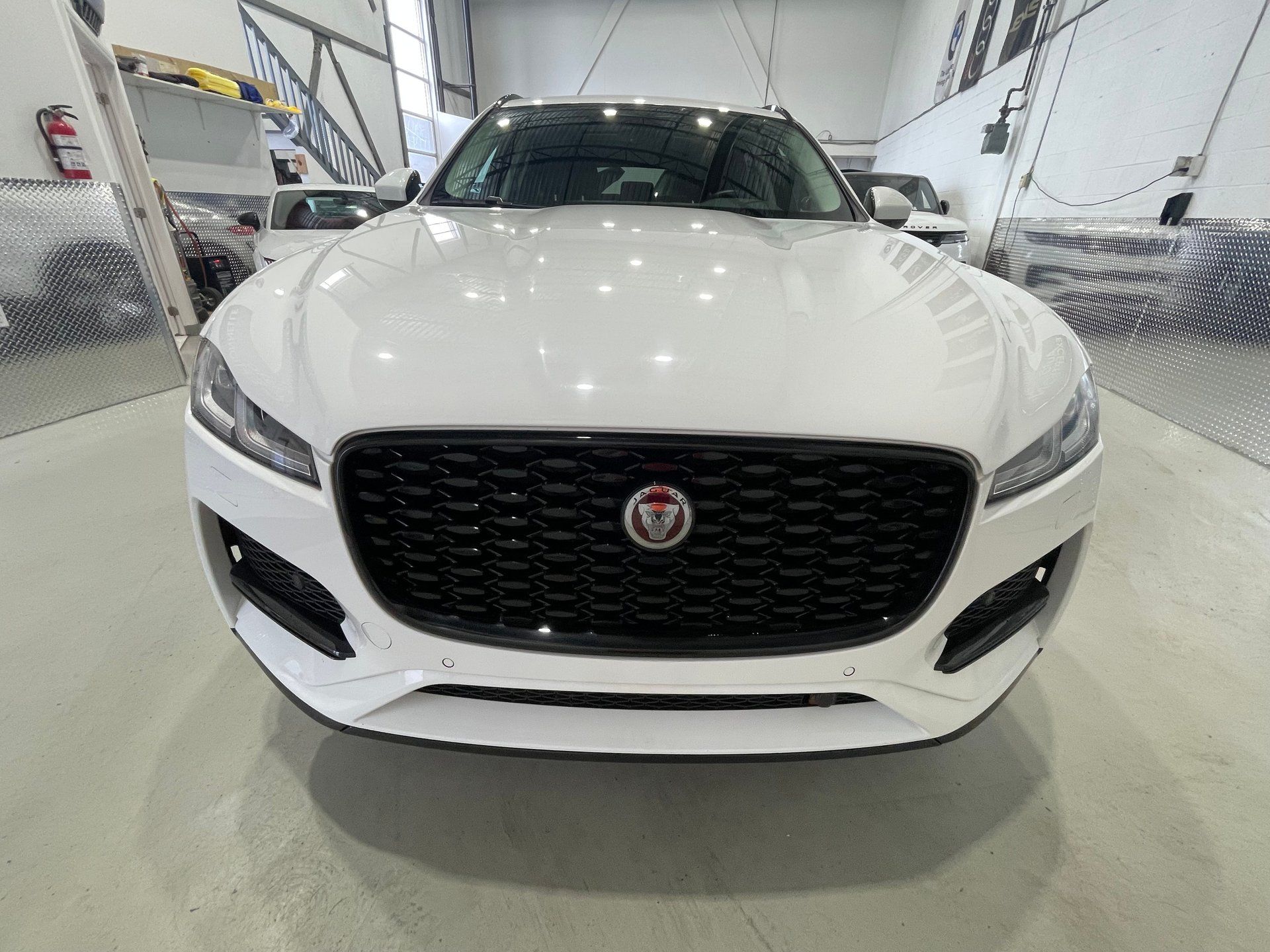 Jaguar F-PACE 2022 - Thumbnail 5