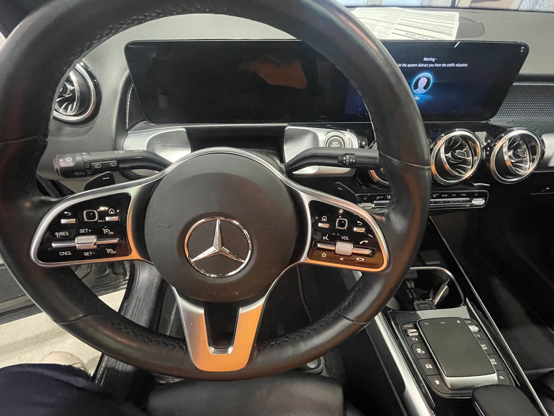 Mercedes-Benz GLB 250 2023 - Thumbnail 17