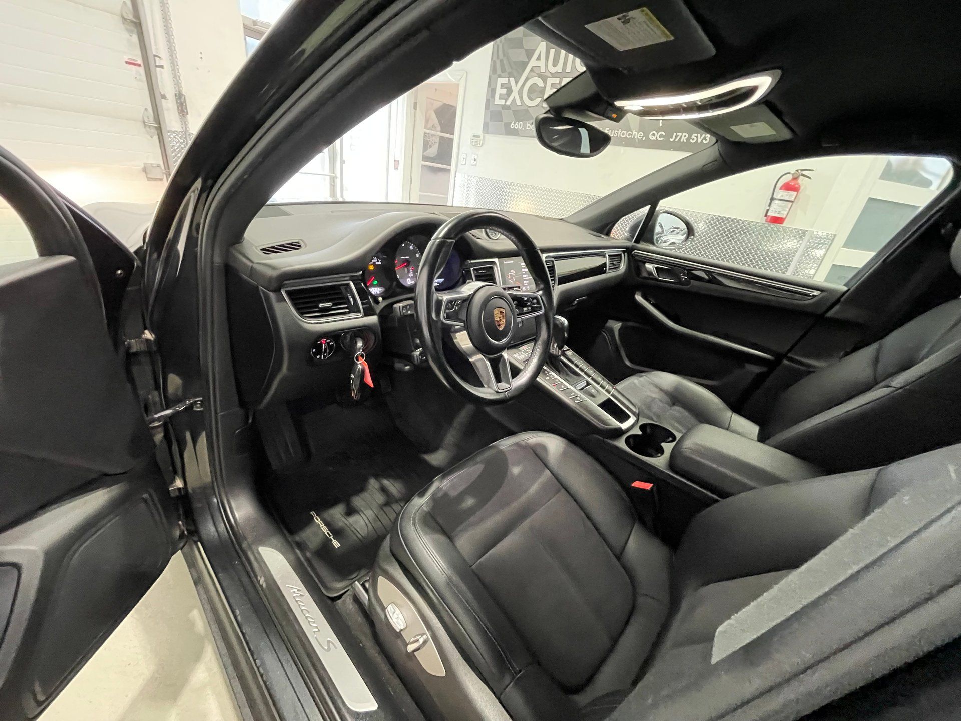 Porsche Macan 2017 - Thumbnail 33