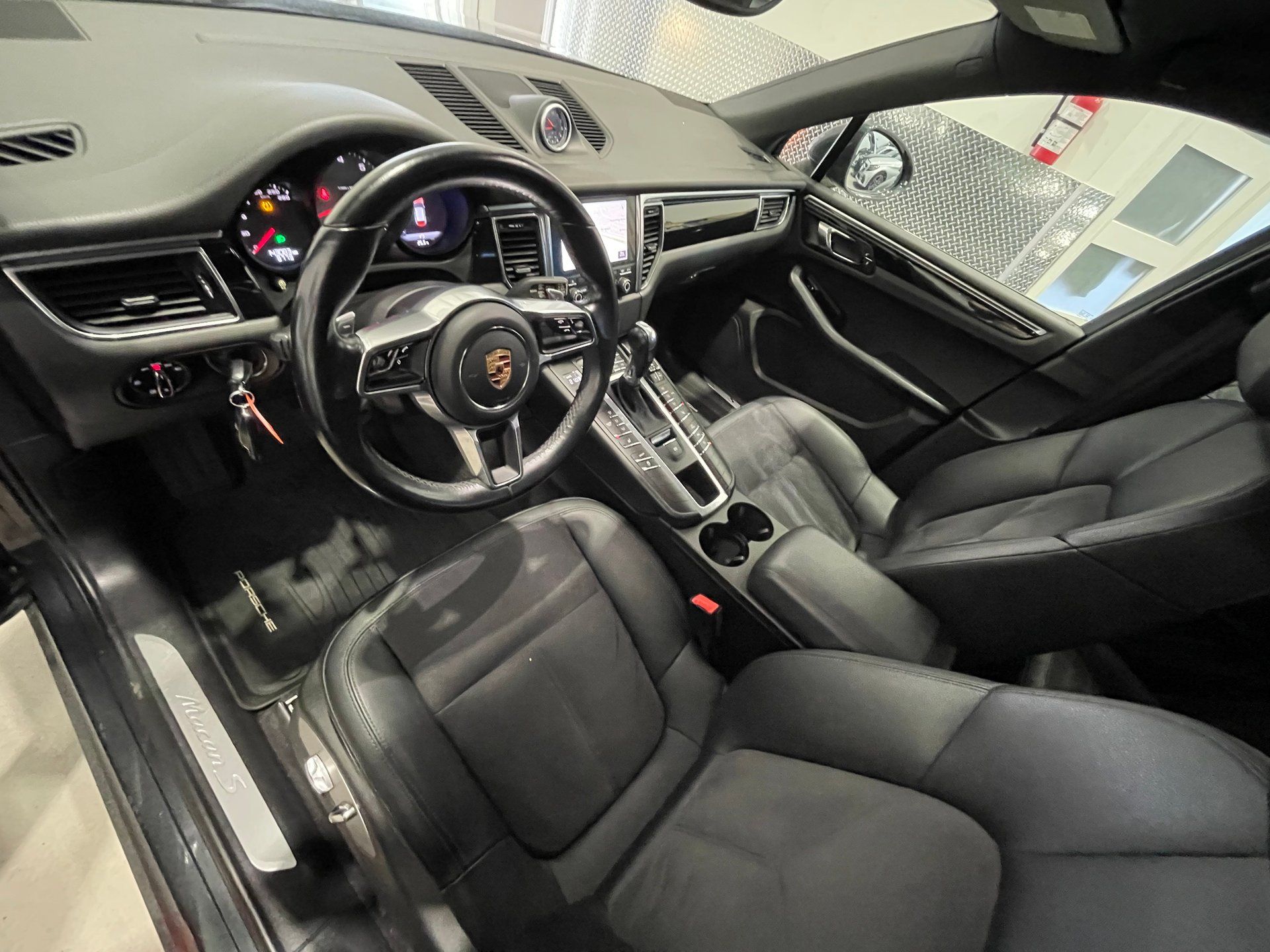 Porsche Macan 2017 - Thumbnail 36