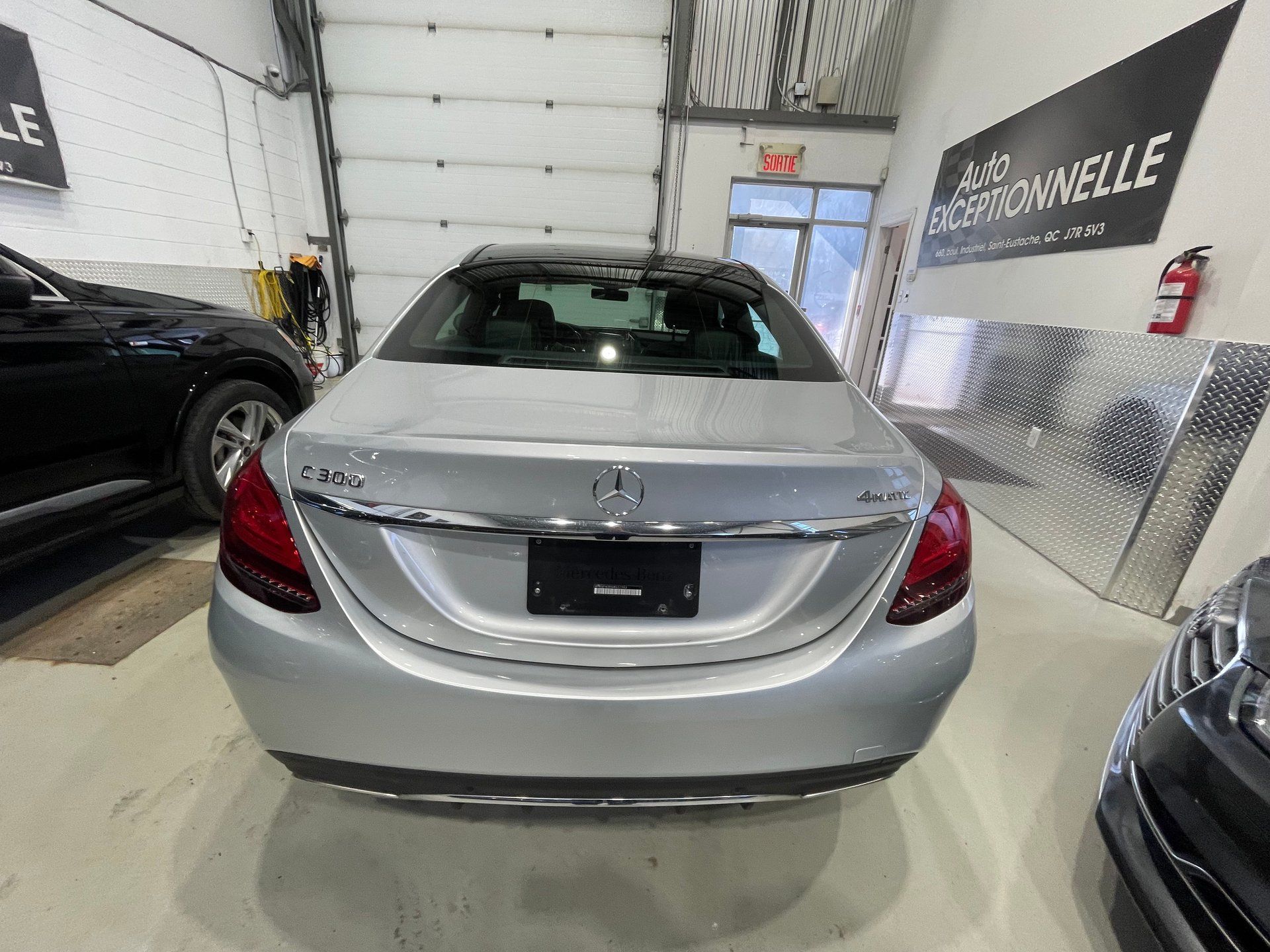 Mercedes-Benz C 300 2021 - Thumbnail 13