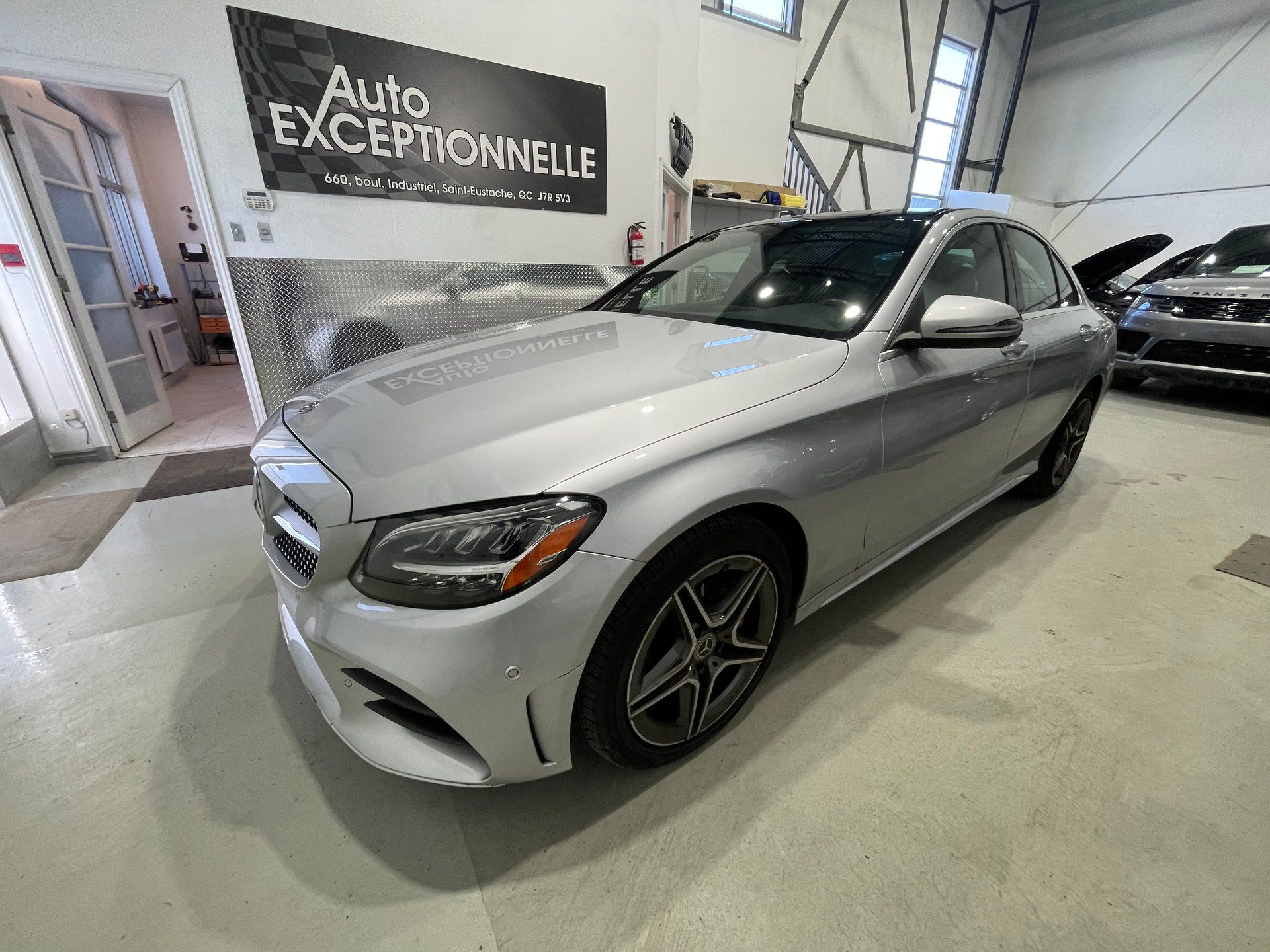 Mercedes-Benz C 300 2021 - Thumbnail 9