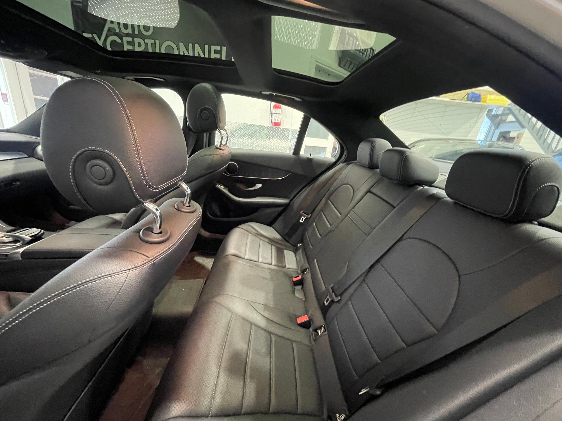 Mercedes-Benz C 300 2021 - Thumbnail 27