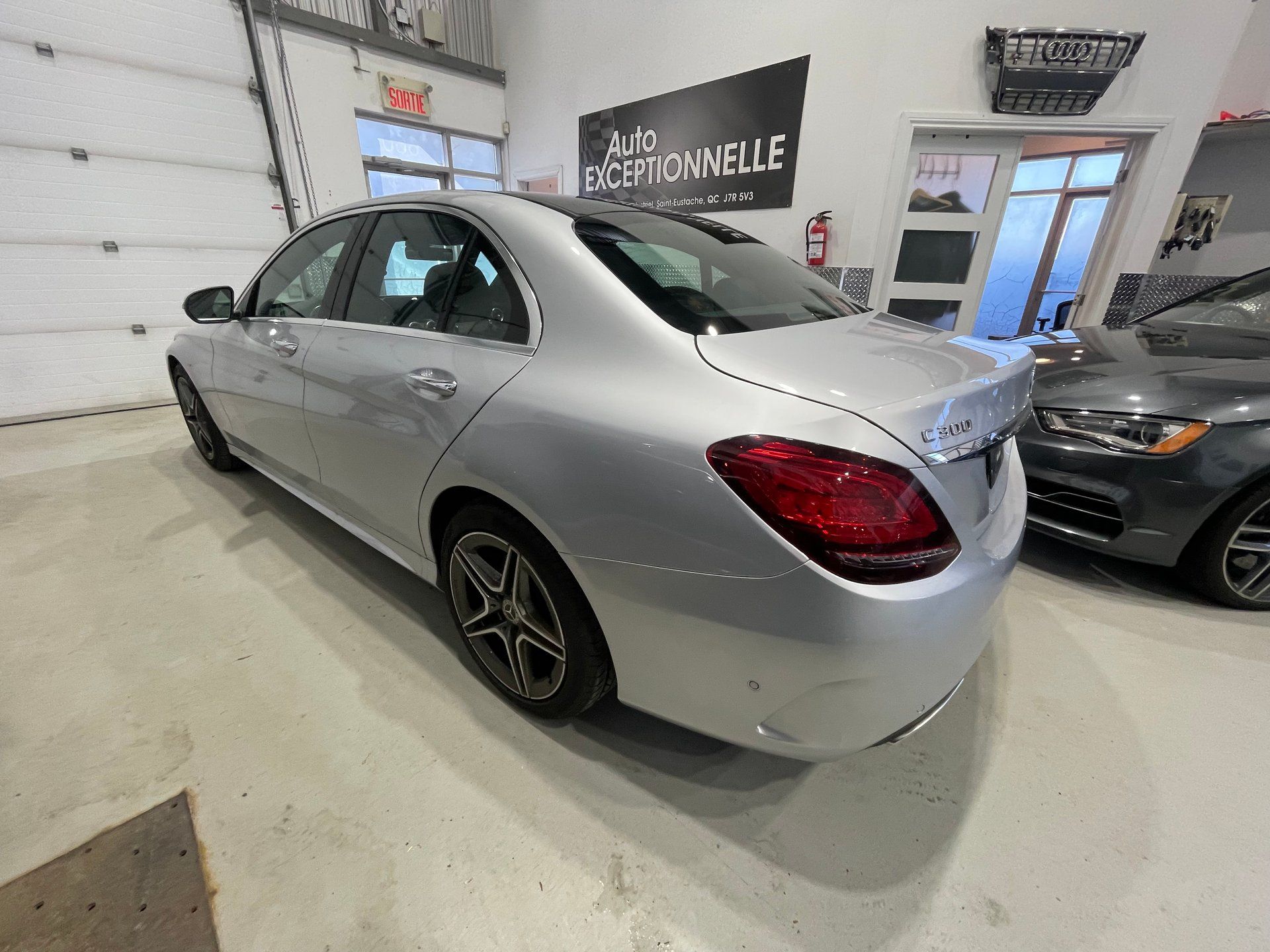 Mercedes-Benz C 300 2021 - Thumbnail 11